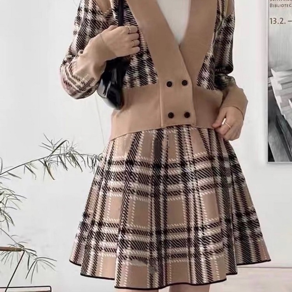 Cardigan +skirt set